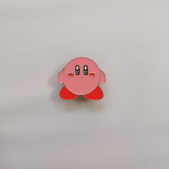 📍2/20$ Kirby Enamel Pin NWOT - Picture 1 of 4